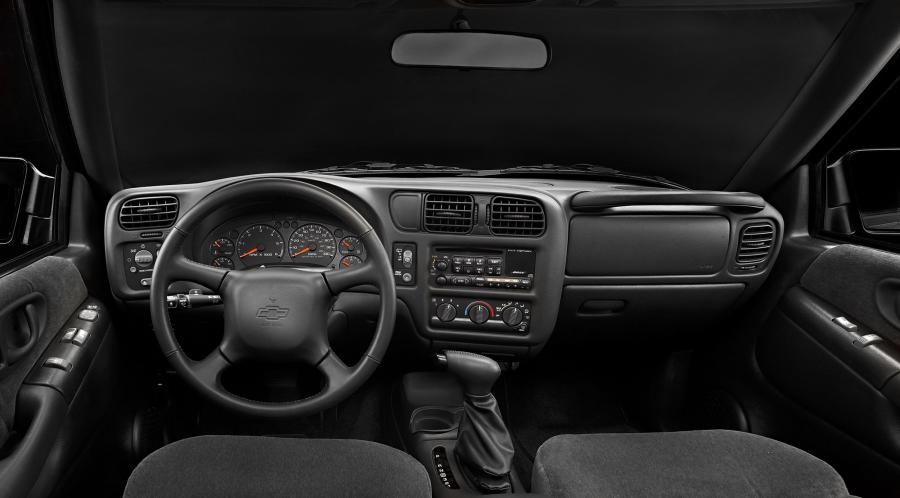  Chevrolet Blazer 1999 года  (фото 14 из 35)
